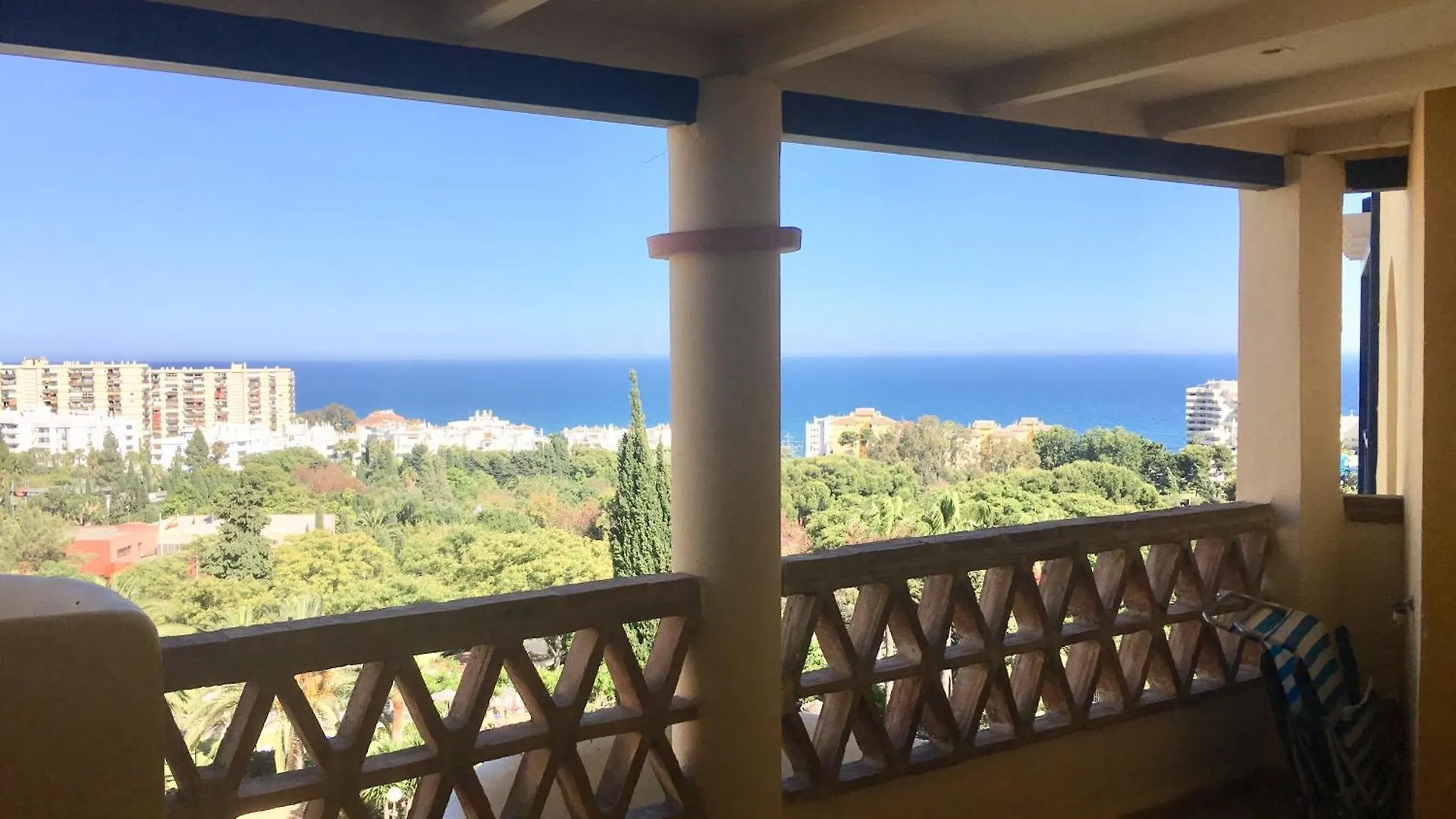 Vistas Al Mar Y Parque De La Paloma, A/C Apartment Arroyo De La Miel Spain