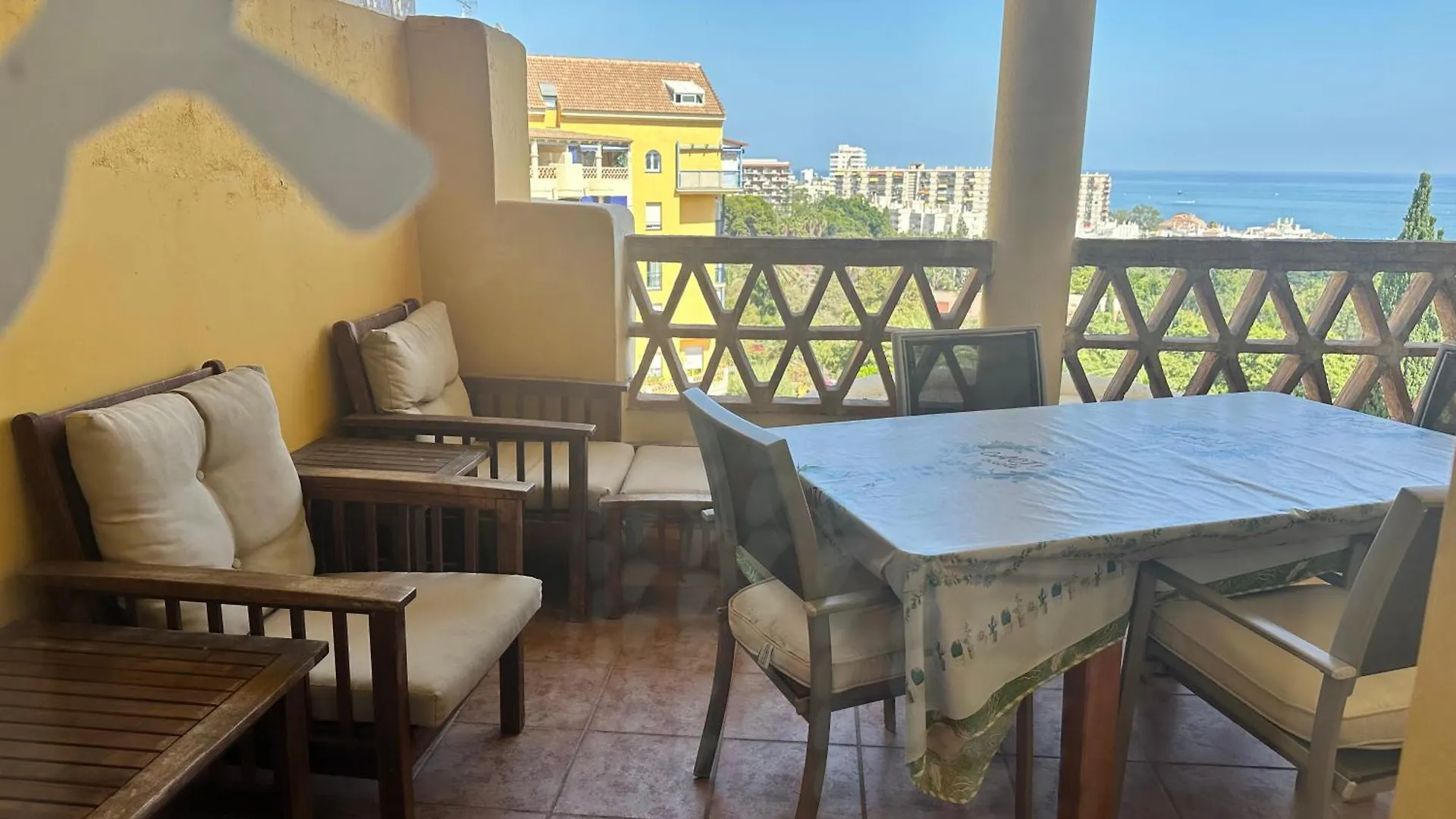 Vistas Al Mar Y Parque De La Paloma, A/C Apartment Arroyo De La Miel Spain